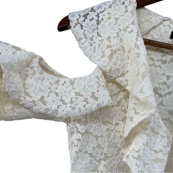 BCBG Long Sleeve Cold Shoulder Lace Ivory Astril Top Women’s Size X Small - Picture 3 of 5